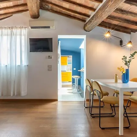 Mimosa- Loft Elegante Con Terrazza Nel Centro Di * シエーナ
