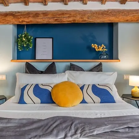 Lägenhet Mimosa- Loft Elegante Con Terrazza Nel Centro Di Siena