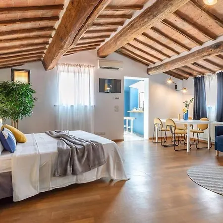 Mimosa- Loft Elegante Con Terrazza Nel Centro Di Lägenhet