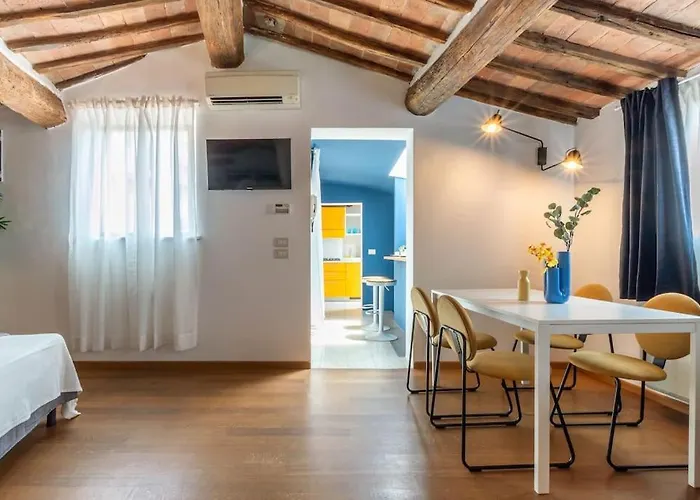 Mimosa- Loft Elegante Con Terrazza Nel Centro Di * Σιένα