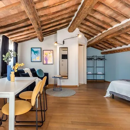Mimosa- Loft Elegante Con Terrazza Nel Centro Di * Siena