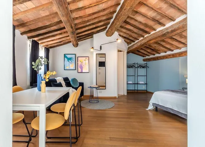 Mimosa- Loft Elegante Con Terrazza Nel Centro Di * Siena